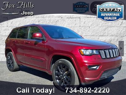 Used 2017 Jeep Grand Cherokee Altitude