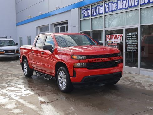 Certified 2022 Chevrolet Silverado 1500 Custom image 2