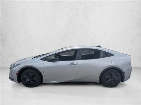 New 2026 Toyota Prius Plug-In Hybrid FWD image 5