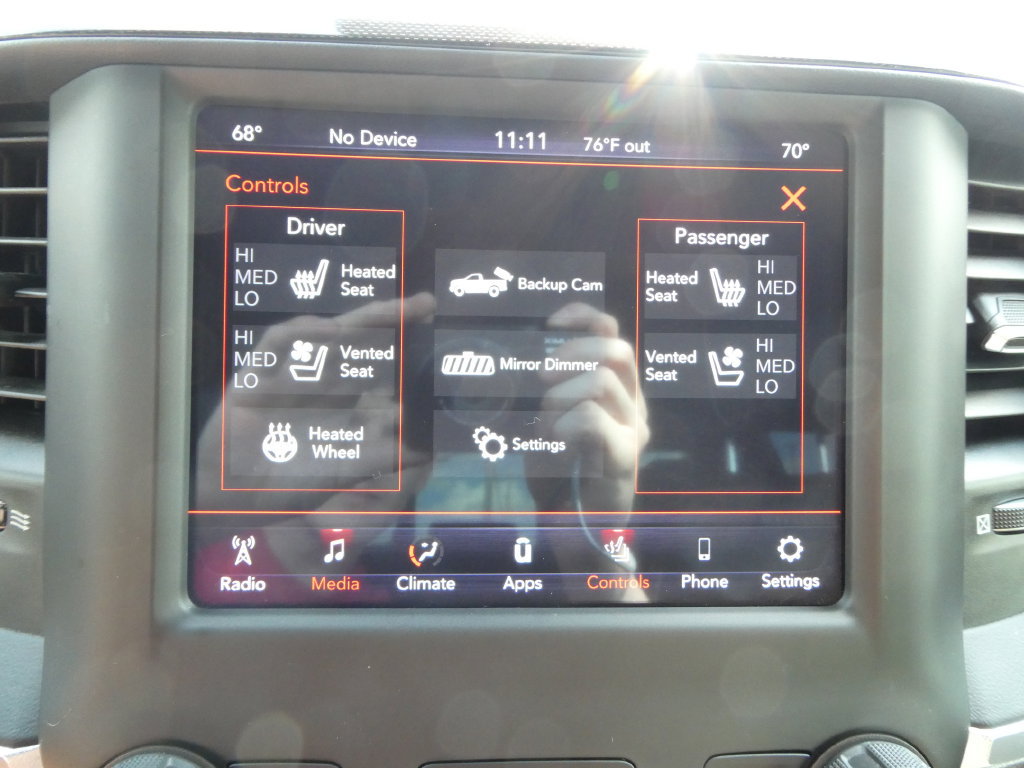 Used 2021 RAM 1500 Laramie w/ Sport Appearance Package AWD/4WD image 31