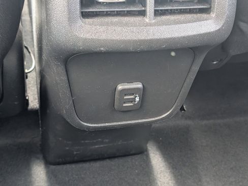 Used 2019 Chevrolet Equinox LT image 21