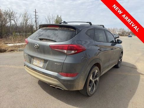 Used 2018 Hyundai Tucson Sport image 3
