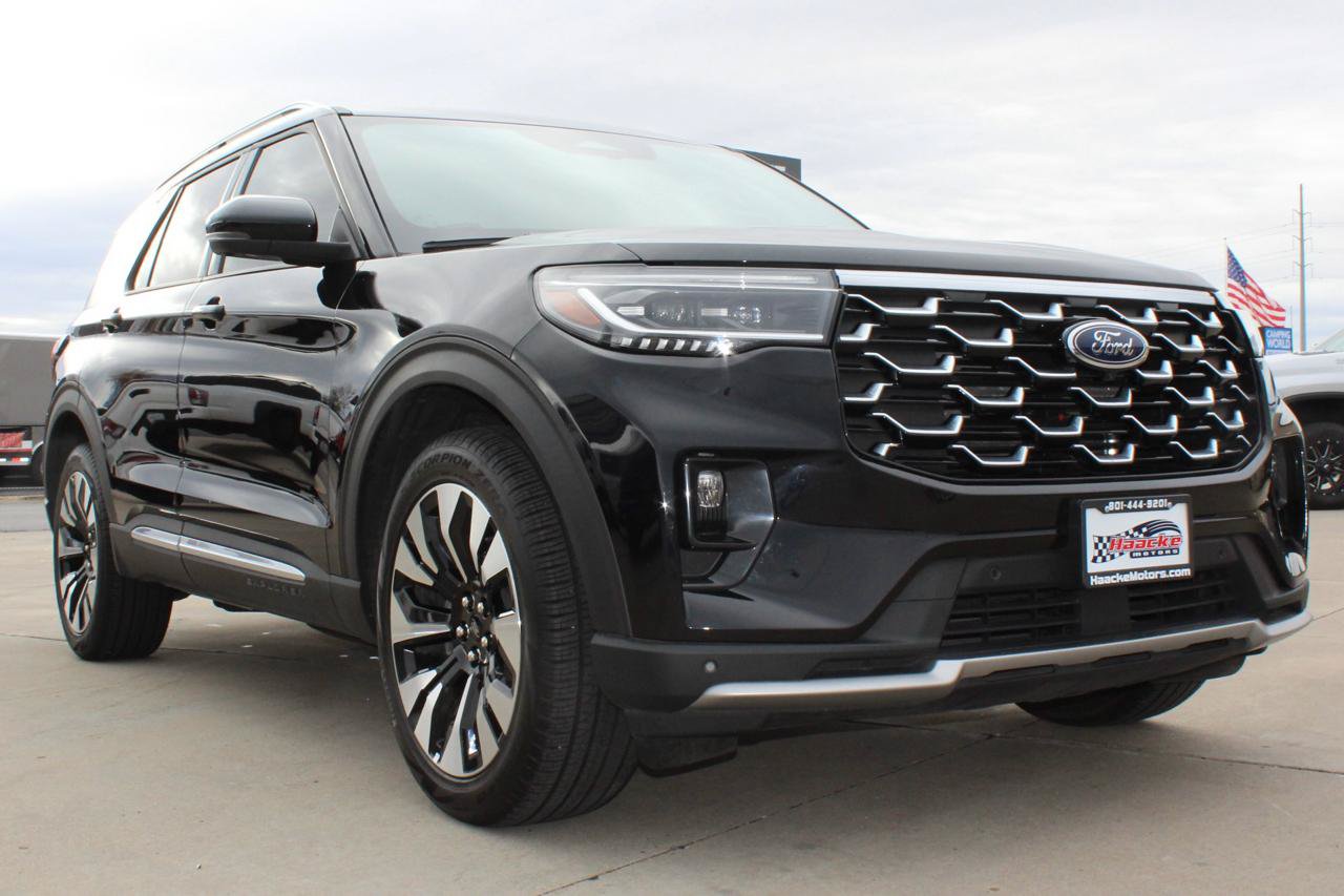 Used 2025 Ford Explorer Platinum w/ LUX Leather Package AWD/4WD image 18