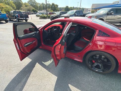 Used 2017 Dodge Charger SRT Hellcat w/ Harman/Kardon Audio Group RWD image 11