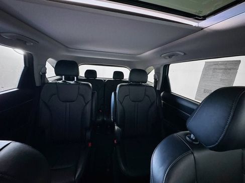Certified 2023 Kia Sorento SX AWD/4WD image 35