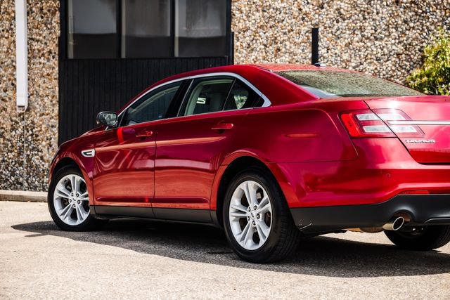 Used 2017 Ford Taurus SEL FWD image 41
