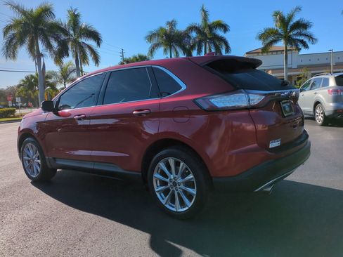 Used 2018 Ford Edge Titanium w/ Equipment Group 301A image 5