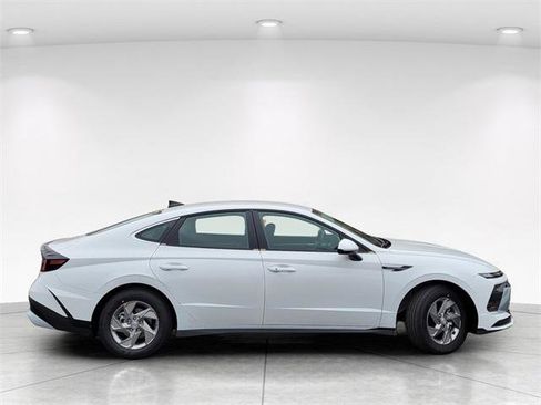 New 2026 Hyundai Sonata SE image 8