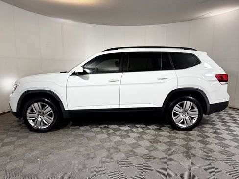 Used 2020 Volkswagen Atlas SE w/ Panoramic Sunroof Package image 3