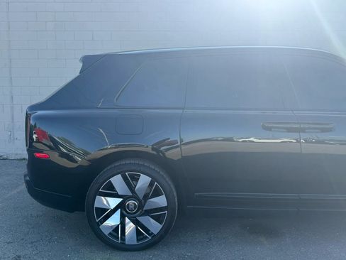 Used 2019 Rolls-Royce Cullinan AWD/4WD image 13