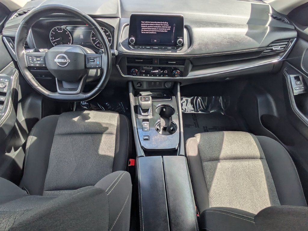 Used 2025 Nissan Rogue SV FWD image 15