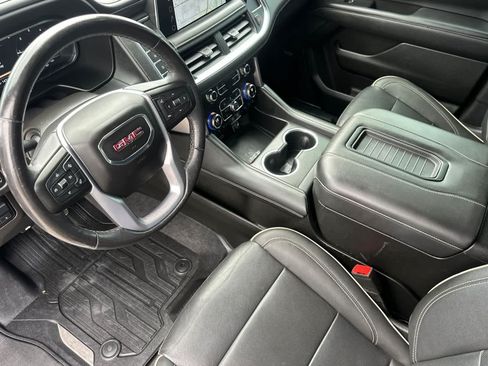 Used 2022 GMC Yukon XL SLT w/ SLT Premium Package AWD/4WD image 11