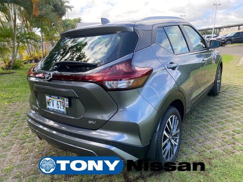 Used 2021 Nissan Kicks SV image 16