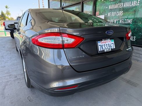 Used 2015 Ford Fusion SE FWD image 7