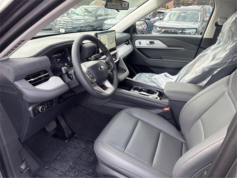 New 2026 Ford Explorer Active w/ Active Comfort Package image 9