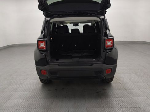 Used 2023 Jeep Renegade Latitude w/ Sun/Sound Group AWD/4WD image 29