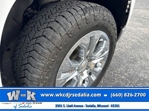 Used 2023 Chevrolet Silverado 1500 LTZ AWD/4WD image 4