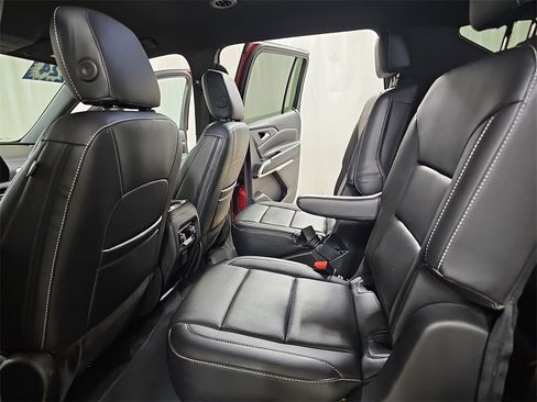 Certified 2024 Chevrolet Traverse LT image 21