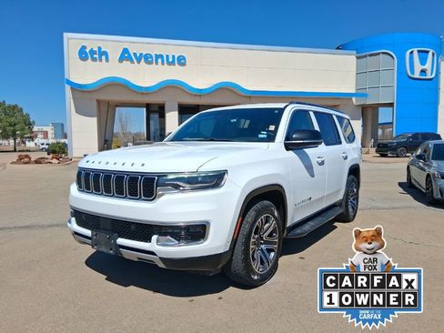 Used 2024 Jeep Wagoneer Series II w/ Flexible Seating Group image 1