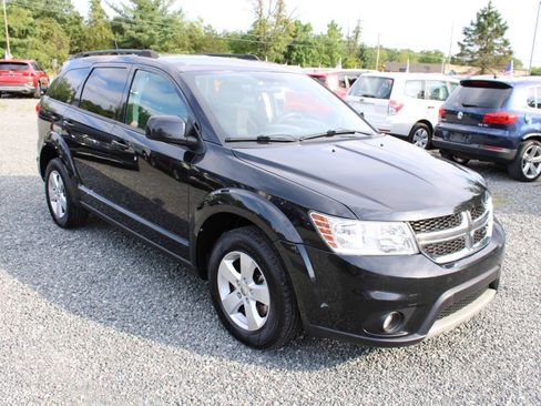 Used 2012 Dodge Journey SXT w/ Popular Equipment Group FWD image 4