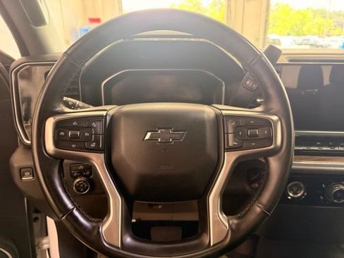 Used 2023 Chevrolet Silverado 1500 RST AWD/4WD image 12