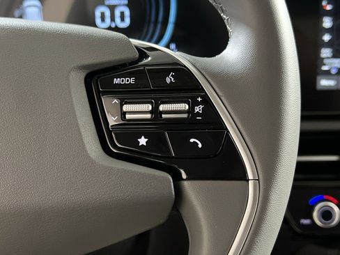 New 2026 Kia Niro EX image 29
