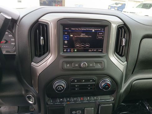 Used 2025 Chevrolet Silverado 1500 Custom w/ Turbomax Blackout Package RWD image 21