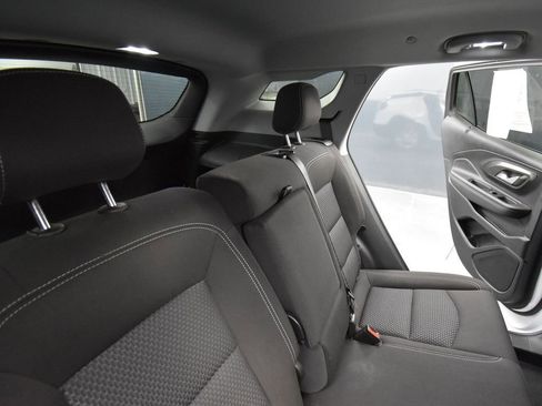 Used 2023 GMC Terrain SLE w/ Driver Convenience Package image 19