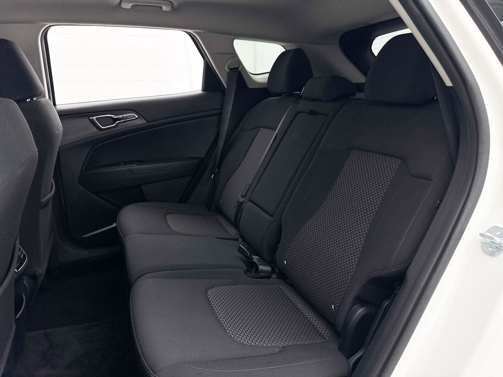 Used 2023 Kia Sportage LX FWD image 29