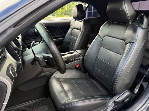 Used 2020 Ford Mustang Premium RWD image 36