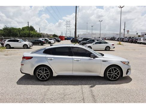 Used 2020 Kia Optima SE FWD image 8