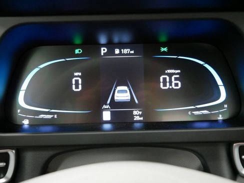 New 2025 Hyundai Elantra Sport image 22