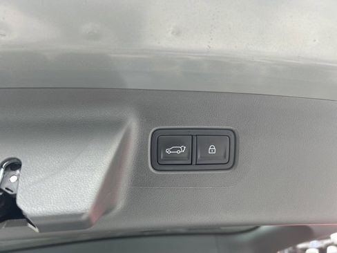 Used 2025 Hyundai Santa Fe SEL image 14