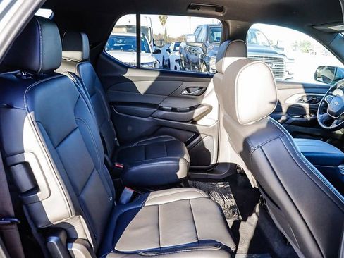 Used 2023 Chevrolet Traverse LT w/ LT Premium Package image 19