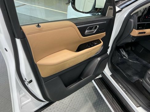 Used 2025 INFINITI QX80 Sensory image 37