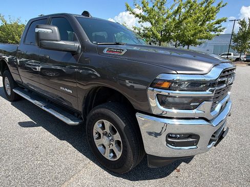 Used 2026 RAM 2500 Big Horn AWD/4WD image 5