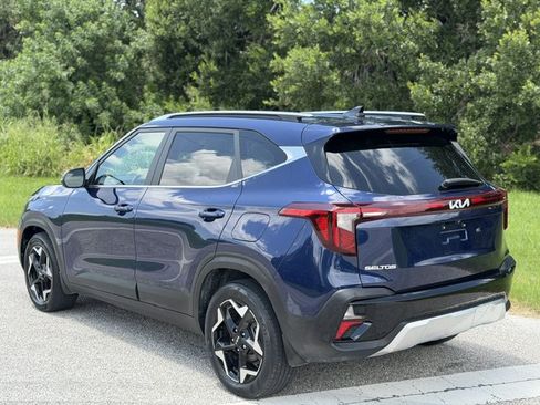 Used 2024 Kia Seltos EX FWD image 3