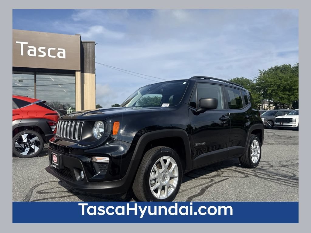 Used 2022 Jeep Renegade Latitude w/ Convenience Group AWD/4WD image 1