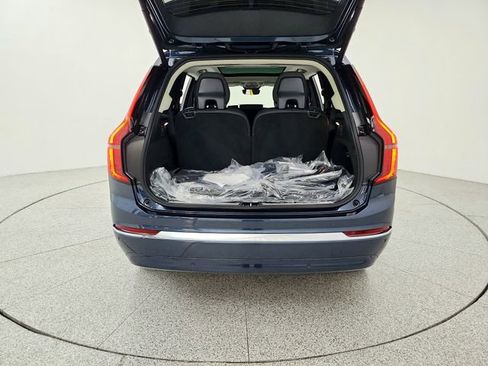 New 2026 Volvo XC90 T8 Ultra w/ Lounge Package image 19