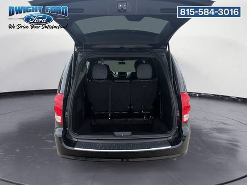 Used 2017 Dodge Grand Caravan GT FWD image 18
