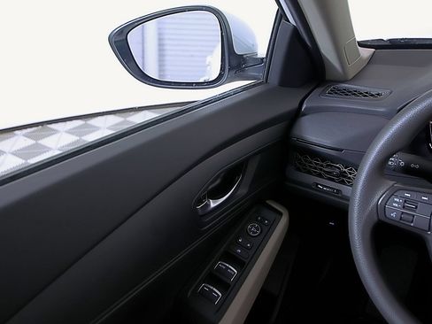 Used 2025 Honda Accord LX image 19
