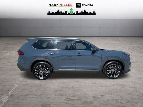 Certified 2024 Toyota Grand Highlander AWD Hybrid image 6