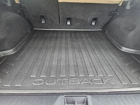 Used 2016 Subaru Outback 2.5i Limited AWD/4WD image 25