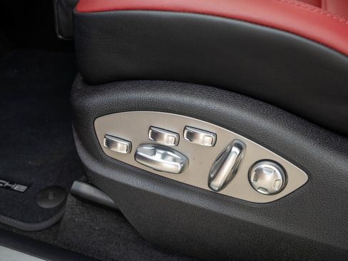 Certified 2026 Porsche Macan S image 26