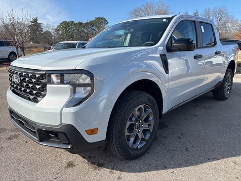 New 2026 Ford Maverick XLT w/ XLT Luxury Package image 3