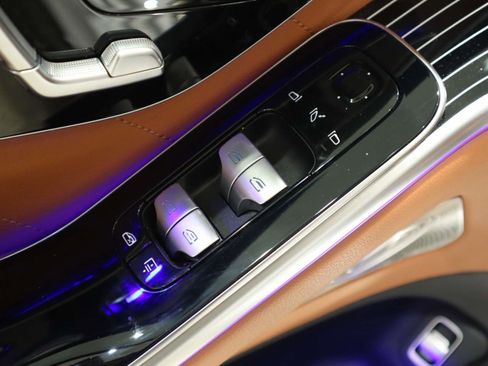 Used 2024 Mercedes-Benz S 580e 4MATIC Sedan image 26