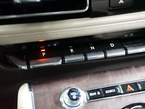 Used 2021 Lincoln Aviator Grand Touring w/ Equipment Group 301A image 23