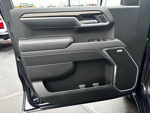 New 2026 GMC Sierra 1500 Elevation image 9