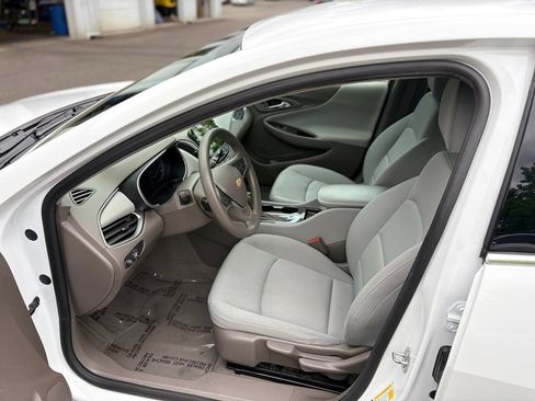 Used 2020 Chevrolet Malibu LS FWD image 8
