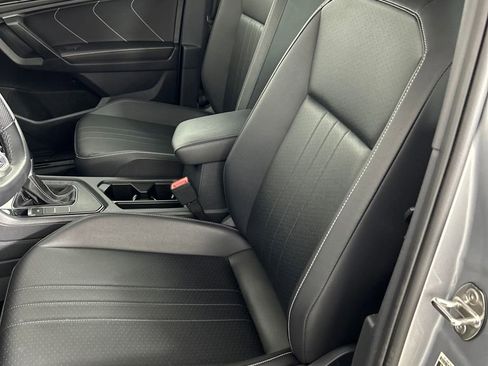 Used 2023 Volkswagen Tiguan SE R-Line image 12